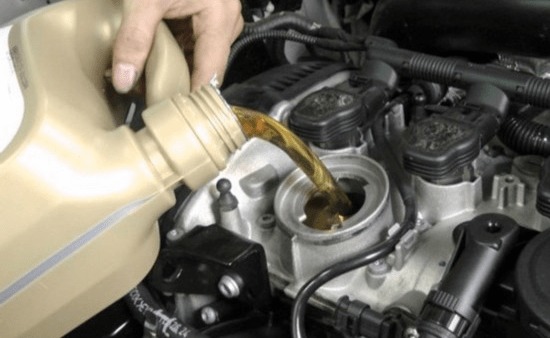 汽车机油加到多少正确