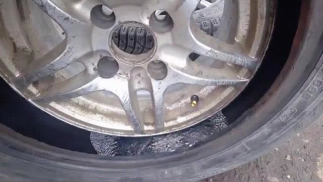 汽车大轮胎多少斤 汽车大轮胎多少斤