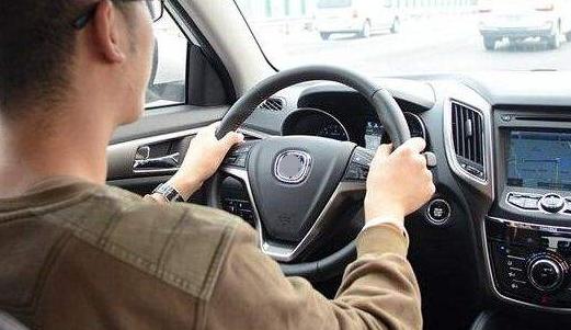 汽车加减档速度多少 汽车加减档速度多少