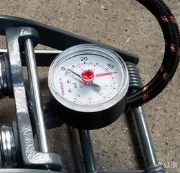 汽车测压标准多少