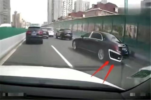 汽车多少米加塞撞了 汽车多少米加塞撞了