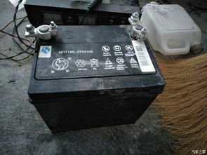 汽车后方电瓶多少伏