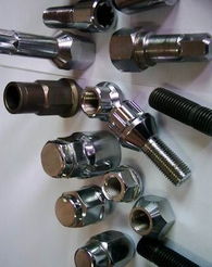 汽车螺丝长出螺母多少 汽车螺丝长出螺母多少