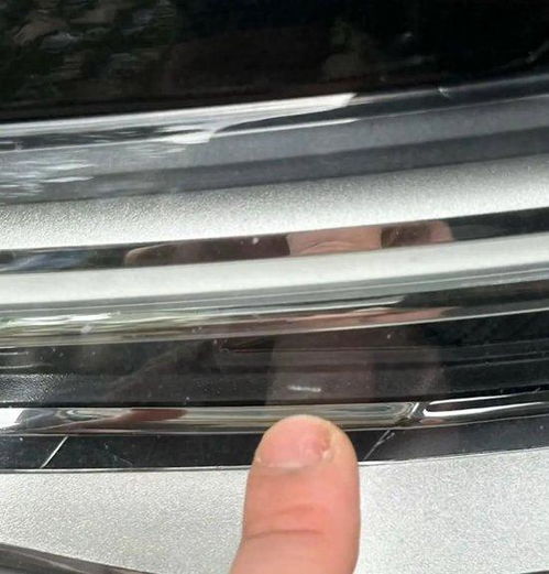 汽车划痕要赔多少