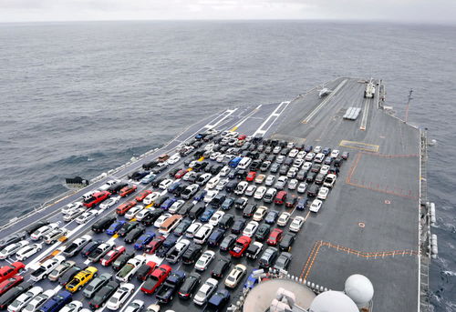 航母可以停多少汽车