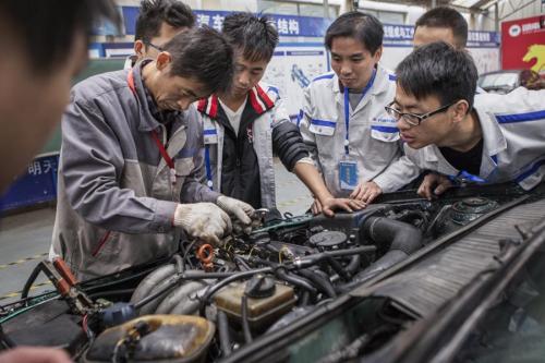 日本维修汽车收入多少